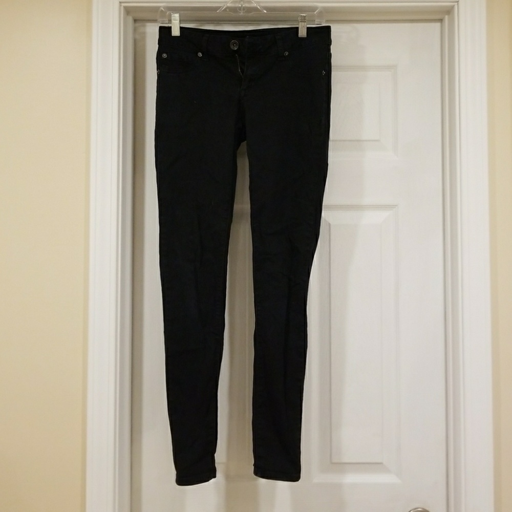Refuge faded black denim